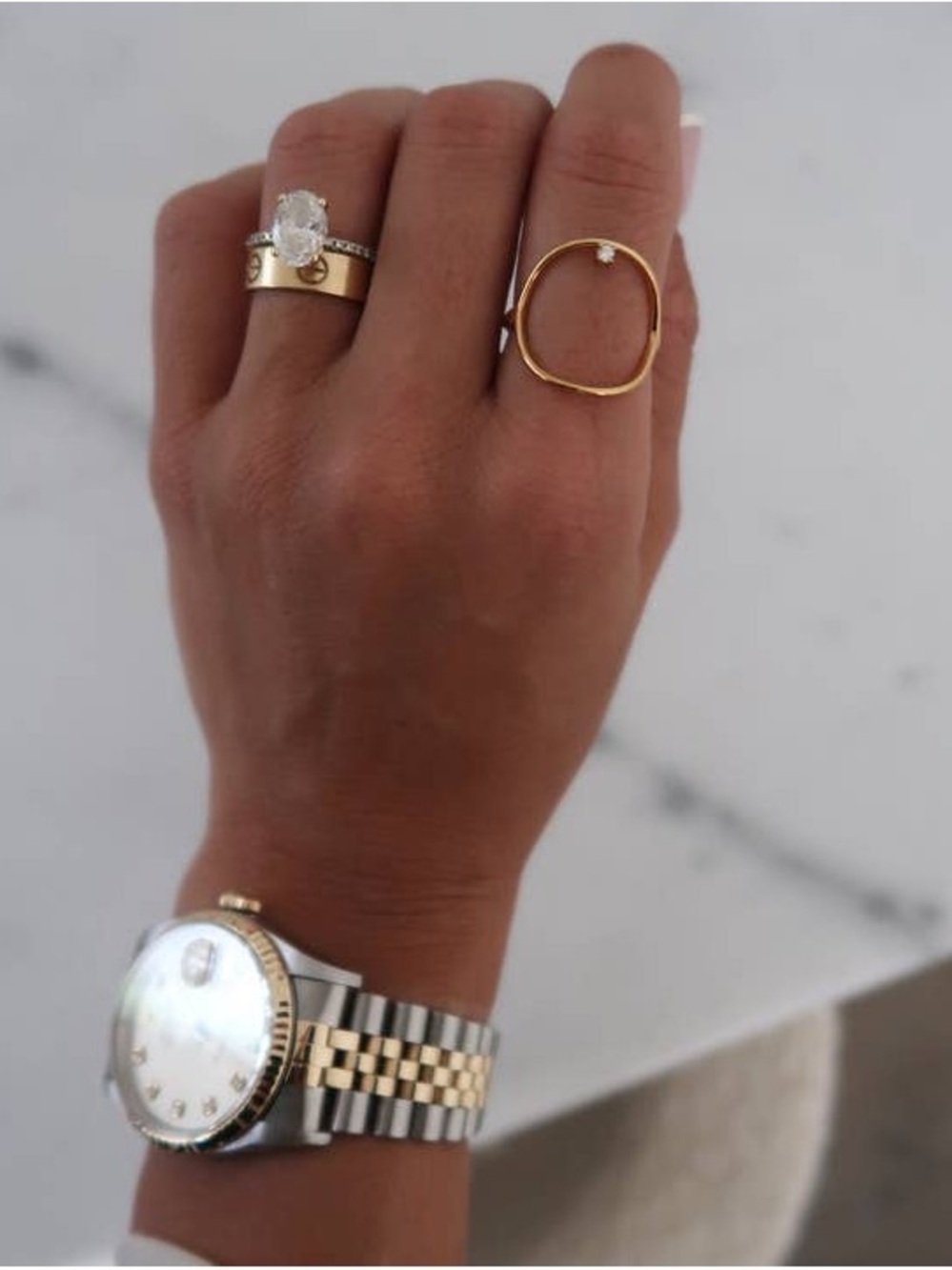 Gold 18K Open Circle Ring with Single Accent Stone Stainless Steel SIZE 6